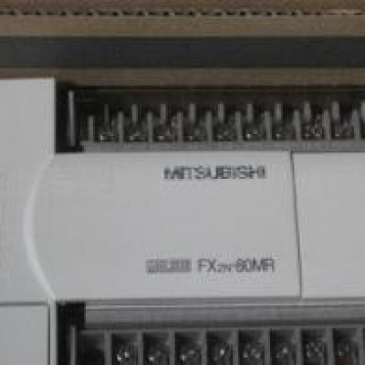 日本三菱 mitsubishi   PLC FX2N-80MR-001